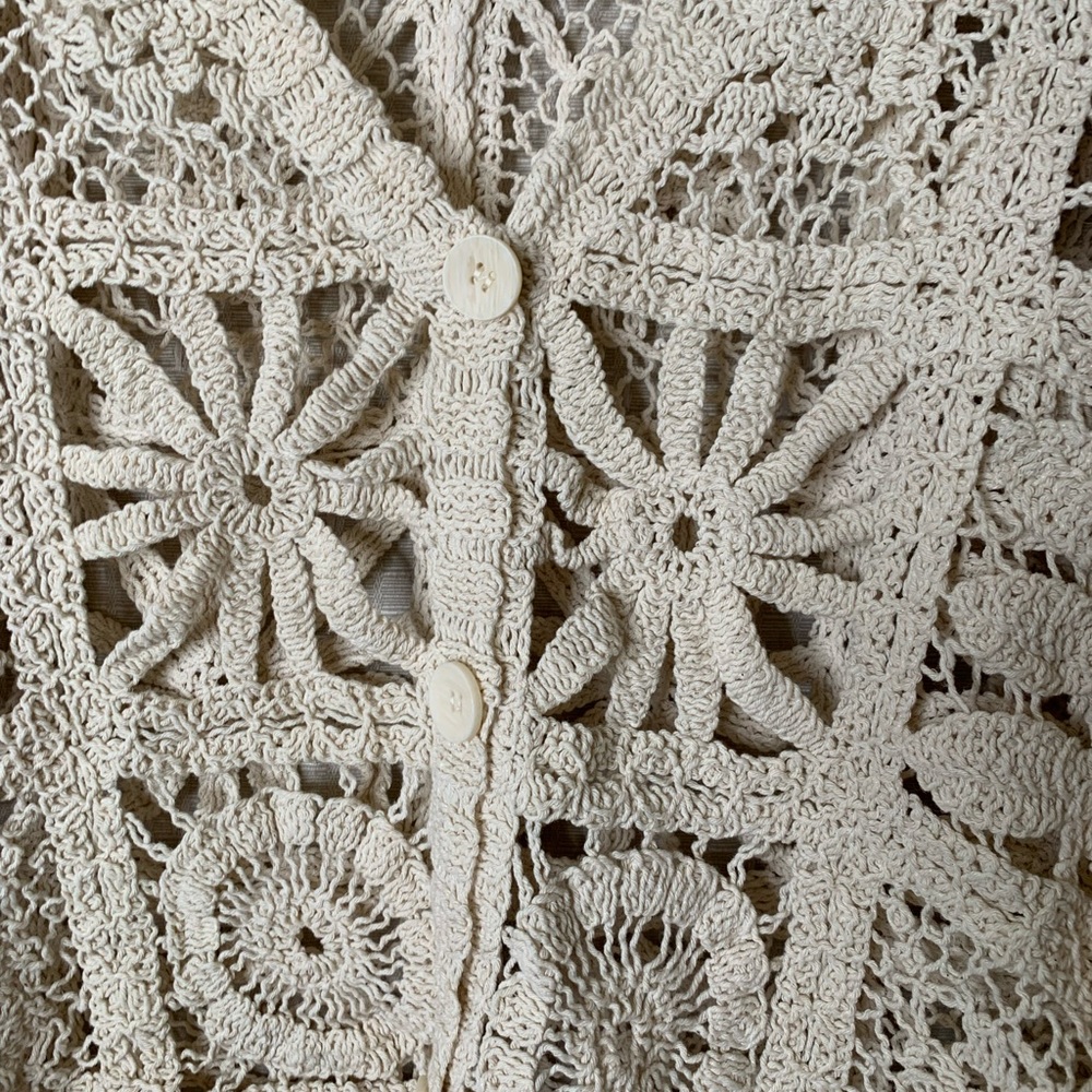 Commense Floral Open Knit Top Size Small Boho Neutral Hippie Crochet Cottagecore - Picture 5 of 9